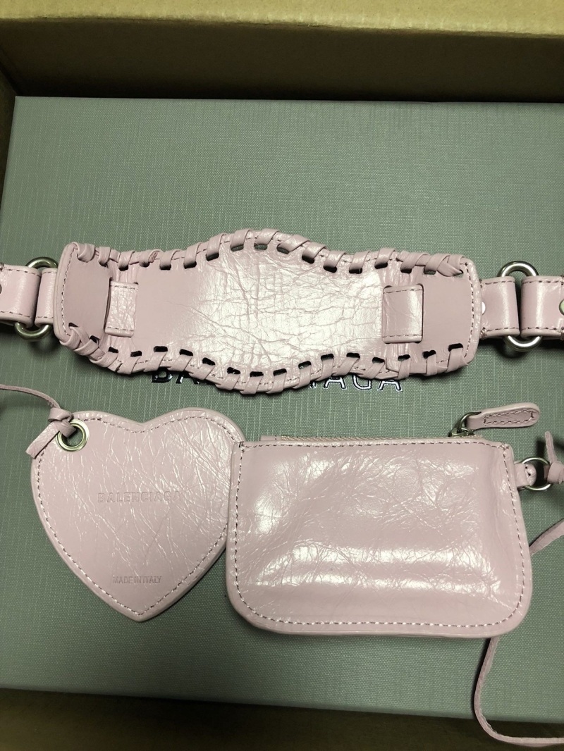 Ba1en*iaga le cagole bags